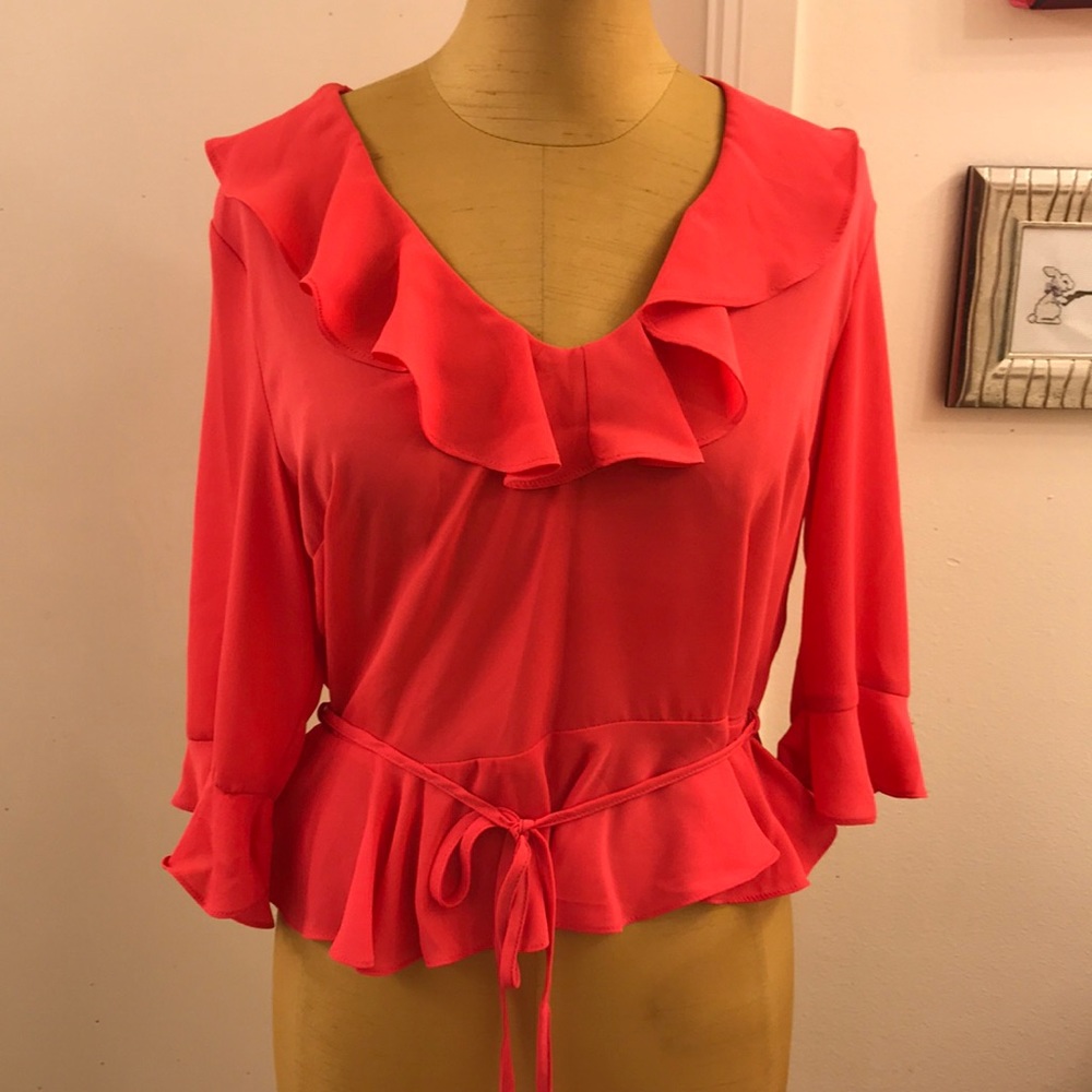 💥TOPSHOP💥 Ruffled poet 100% polyester blouse